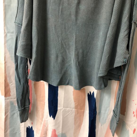 NWOT We the Free / Free People Microphone Drop Thermal Top Silver Pine Size XS - Picture 6 of 12